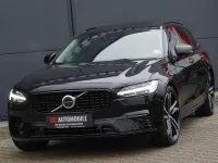 Second-hand Volvo V90 Ultimate 455 CP (334 kW) 2023 Negru Break