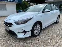 Gebraucht Kia Ceed 120 PS (88 kW) 2023 Weiß Kleinwagen