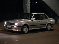 Używany BMW 325 Sport Line 170 KM (125 kW) 1989 Srebrny Sedan/Limuzyna