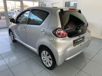 Gebraucht Toyota Aygo Cool 68 PS (50 kW) 2013 Silber Kleinwagen