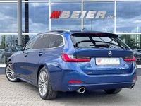 Gebraucht BMW 320 Shadowline 190 PS (139 kW) 2023 Blau (phytonicblau metallic) Kombi