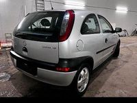 Gebraucht Opel Corsa 75 PS (55 kW) 2002 Silber Limousine