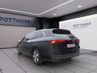 Gebraucht VW Passat Business 193 PS (141 kW) 2024 Grenadillschwarz metallic Kombi