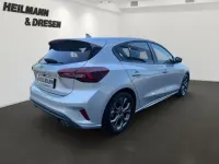 Gebraucht Ford Focus 155 PS (114 kW) 2025 Polarsilber metallic (metallic) Limousine