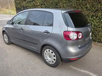 Second-hand VW Golf V 75 CP (55 kW) 2007 Gri Berlinǎ