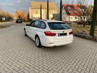gebraucht BMW 320 d Touring xDrive Aut. Advantage/HU-Service Neu