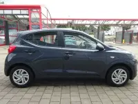 Gebraucht Hyundai i10 Comfort 67 PS (49 kW) 2024 Grau Kleinwagen