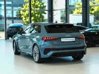 Gebraucht Audi RS3 Sport 400 PS (294 kW) 2023 Grau Limousine