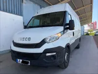 Second-hand Iveco Daily 156 CP (114 kW) 2018 Alb Monovolum