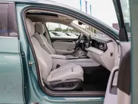 Gebraucht VW Passat Elegance 150 PS (110 kW) 2025 Grün / mariposit grün Kombi