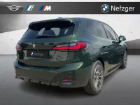 Gebraucht BMW 223 Active Tourer M Sport 204 PS (150 kW) 2022 Sanremo green metallic Van / Kleinbus