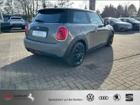 Occasion Mini ONE Pepper 102 PK (75 kW) 2018 Grijs Hatchback