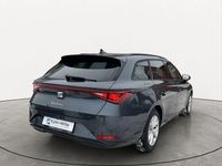 Neu Seat Leon 150 PS (110 kW) 2025 Grau Limousine