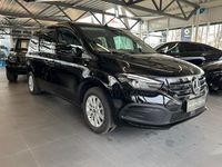 Gebraucht Mercedes EQT200 Premium Plus 89 kW (122 PS) 2024 Loparitschwarz metallic Van / Kleinbus