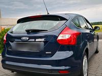 Gebraucht Ford Focus Champions Edition 101 PS (74 kW) 2013 Blau Kleinwagen