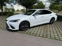 Gebraucht Lexus ES300H Sport Line 218 PS (160 kW) 2019 Weiß Limousine