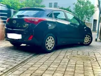Gebraucht Hyundai i30 Classic 99 PS (72 kW) 2014 Schwarz Limousine