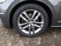 Gebraucht VW Touran Highline 150 PS (110 kW) 2016 Indiumgrau metallic Van / Kleinbus