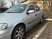 Gebraucht Opel Astra 101 PS (74 kW) 2002 Silber Limousine