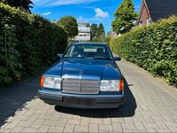 Second-hand Mercedes E260 160 CP (117 kW) 1992 Albastru Berlinǎ