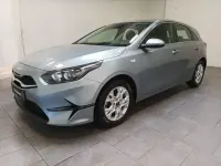 Używany Kia Ceed Vision 160 KM (117 kW) 2024 Srebrny Hatchback