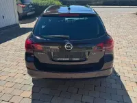 Gebraucht Opel Astra Edition 125 PS (91 kW) 2012 Braun Kombi