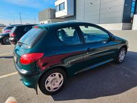 Gebraucht Peugeot 206 69 PS (50 kW) 2001 Grün Kleinwagen