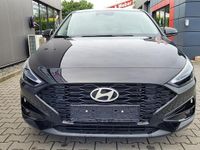 Neu Hyundai i30 140 PS (102 kW) 2025 Schwarz Limousine