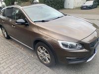 Gebraucht Volvo V60 CC 150 PS (110 kW) 2016 Braun Kombi