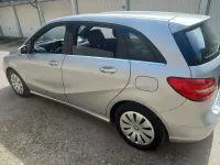 Gebraucht Mercedes B180 109 PS (80 kW) 2014 Silber Kleinwagen