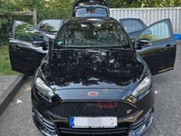 Gebraucht Ford Focus Sport 250 PS (183 kW) 2017 Schwarz Limousine