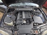 Gebraucht BMW 320 Basis 170 PS (125 kW) 2001 Blau Kombi