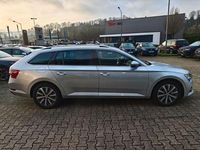 Gebraucht Skoda Superb Style 218 PS (160 kW) 2022 Brilliantsilber metallic (metallic) Kombi
