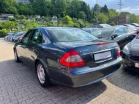 Gebraucht Mercedes E200 184 PS (135 kW) 2007 Grau Limousine