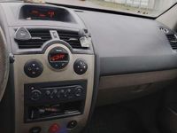 Gebraucht Renault Mégane GrandTour Dynamique 113 PS (83 kW) 2004 Grau Kombi