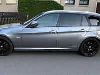 Gebraucht BMW 320 Exclusive 170 PS (125 kW) 2011 Grau Kombi