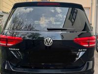 Gebraucht VW Touran 150 PS (110 kW) 2016 Schwarz Van / Kleinbus