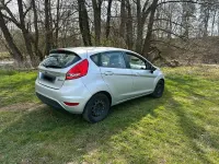 Gebraucht Ford Fiesta 75 PS (55 kW) 2012 Grau Limousine