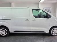 Gebraucht Opel Vivaro 122 PS (89 kW) 2020 Weiß Van / Kleinbus