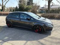 Second-hand Seat Leon CUPRA 265 CP (194 kW) 2010 Gri Hatchback