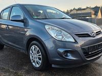 Gebraucht Hyundai i20 Comfort 77 PS (56 kW) 2010 Grau Kleinwagen
