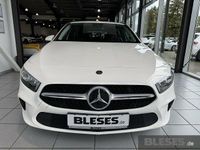 Gebraucht Mercedes A200 Progressive 163 PS (119 kW) 2018 Unilack polarweiß Limousine