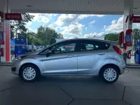 Gebraucht Ford Fiesta Trend 95 PS (69 kW) 2013 Silber Kleinwagen