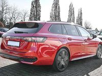 Gebraucht VW Passat R-line 150 PS (110 kW) 2024 Rot Kombi