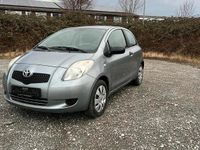 Gebraucht Toyota Yaris 69 PS (50 kW) 2007 Silber Kleinwagen