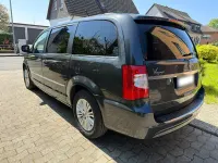 Gebraucht Lancia Voyager 163 PS (119 kW) 2012 Schwarz Van / Kleinbus