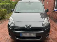 Gebraucht Peugeot Partner Tepee Active 120 PS (88 kW) 2015 Grau Van / Kleinbus