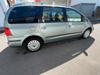 Second-hand VW Sharan 116 CP (85 kW) 2005 Verde Monovolum