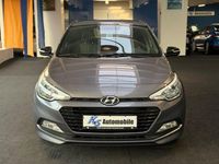 Gebraucht Hyundai i20 Passion 84 PS (61 kW) 2018 Star dust / met Limousine