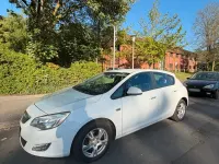 Gebraucht Opel Astra 110 PS (80 kW) 2012 Weiß Kleinwagen